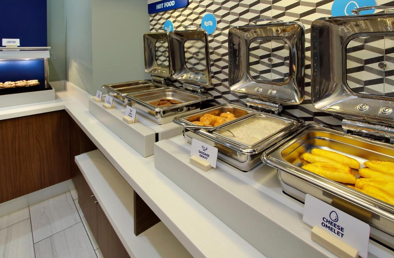 Tecumseh Holiday Inn Express & Suites Windsor East - Lakeshore By Ihg מראה חיצוני תמונה