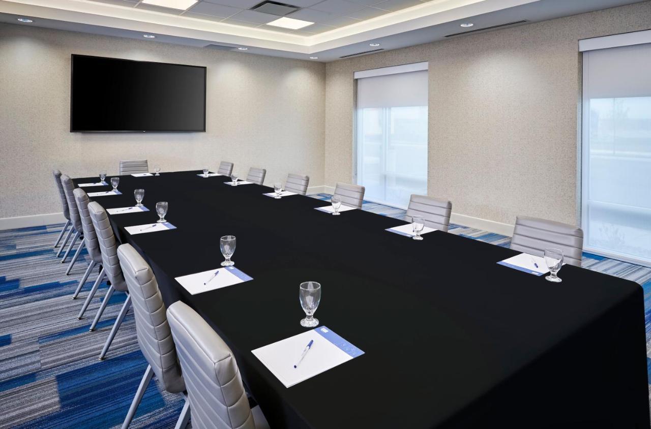 Tecumseh Holiday Inn Express & Suites Windsor East - Lakeshore By Ihg מראה חיצוני תמונה