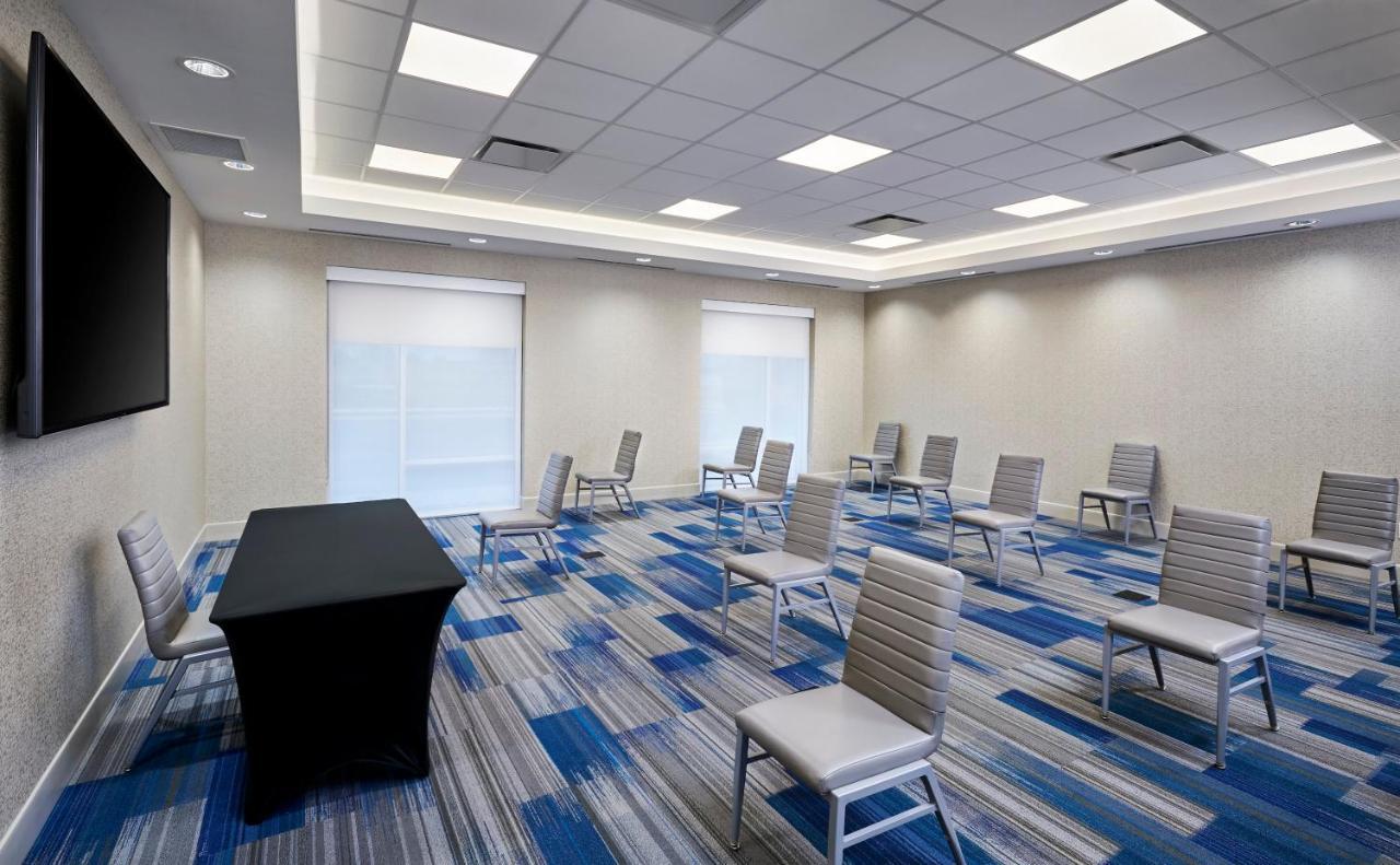 Tecumseh Holiday Inn Express & Suites Windsor East - Lakeshore By Ihg מראה חיצוני תמונה