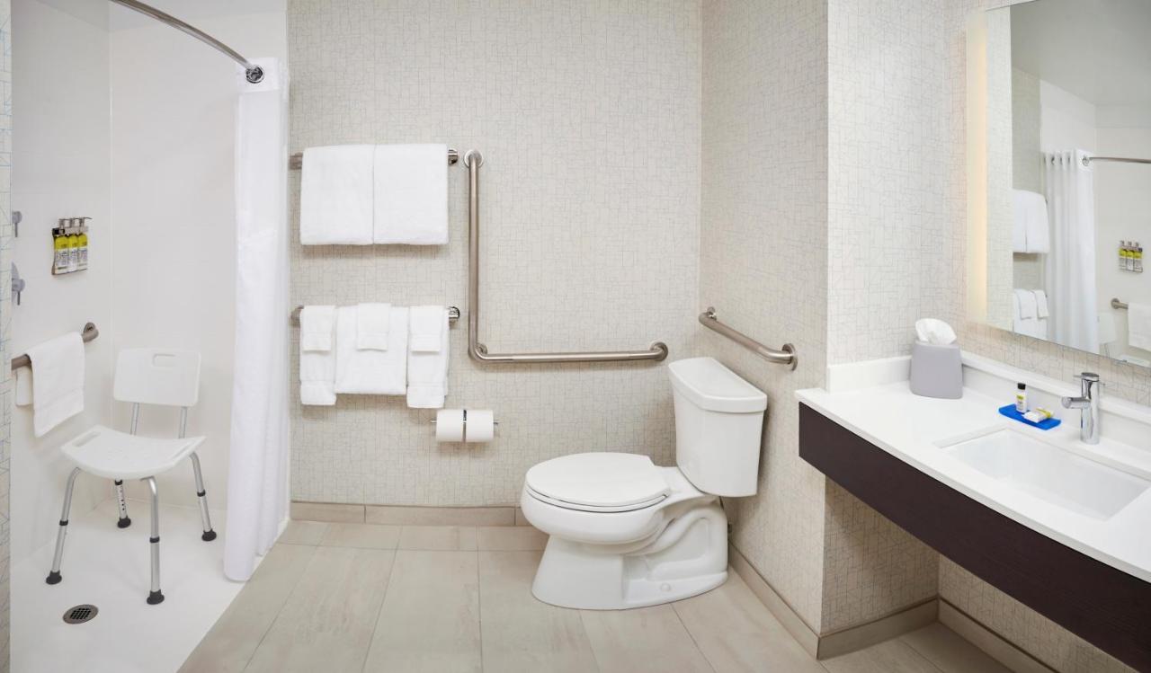 Tecumseh Holiday Inn Express & Suites Windsor East - Lakeshore By Ihg מראה חיצוני תמונה